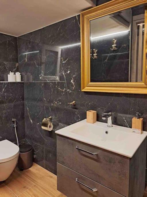 Royal Blue Grand Suite No 4 Piraeus Port 외부 사진